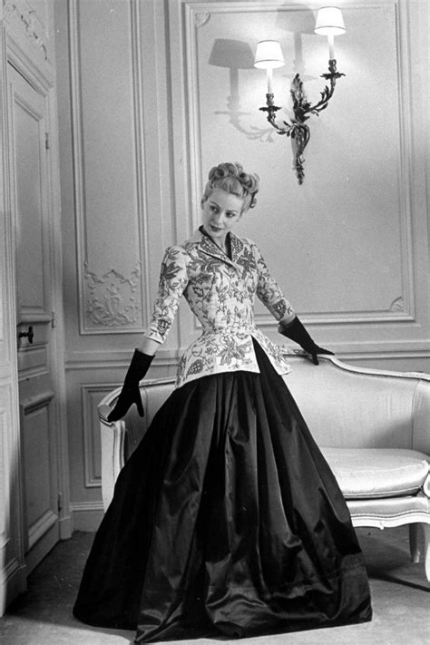 vintage dior picture|christian dior gowns 1940s.